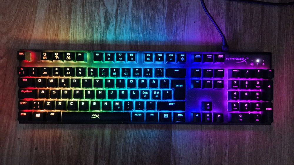 Vand Tastatura Gaming Mecanica HyperX Alloy Origins RGB la 100lei