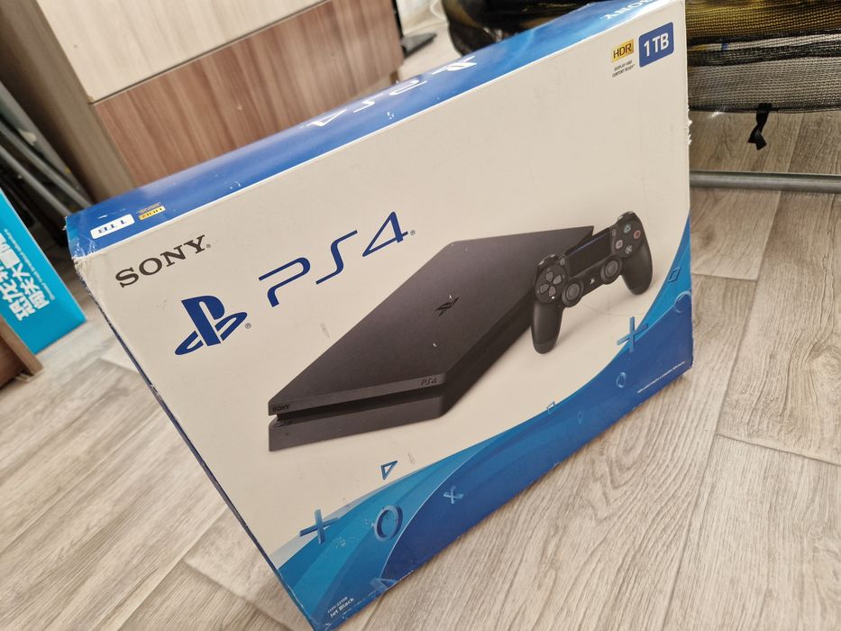 Продам Ps4 Sony Playstation 4