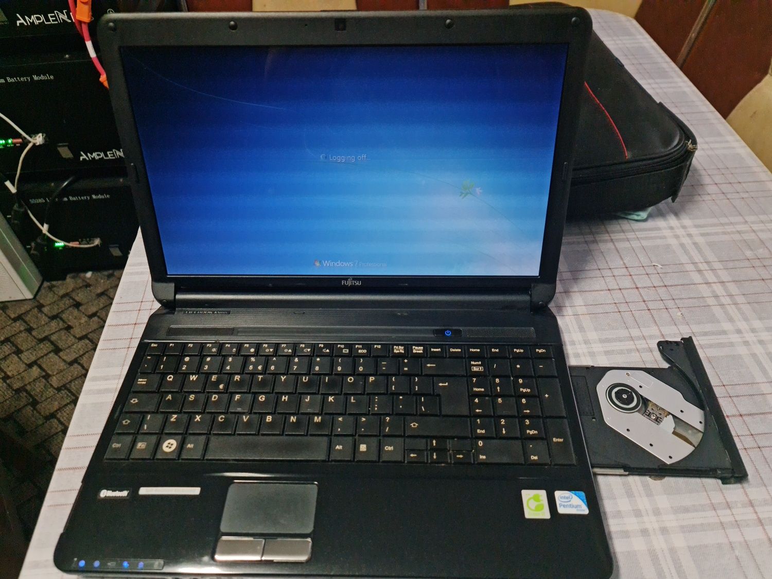 Laptop Fujitsu AH530