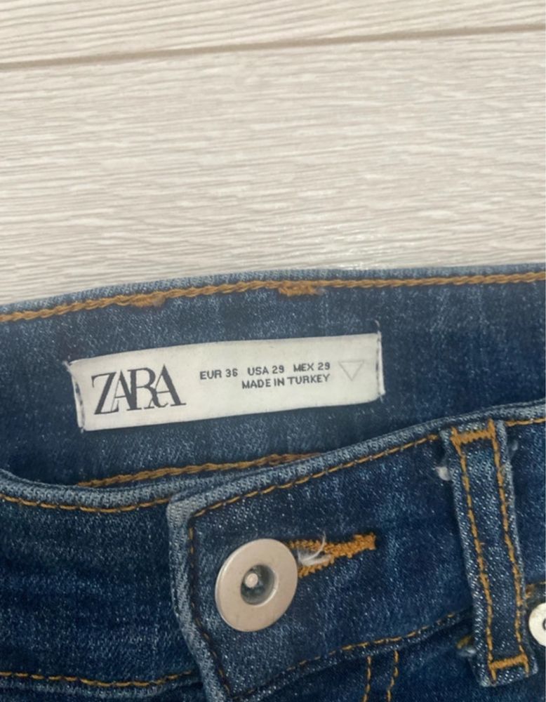 Blugi Zara (eur 36)
