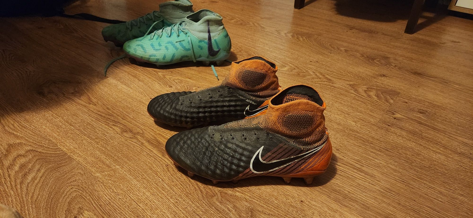 бутонки футболни обувки Nike Magista Acc 38,5 номер