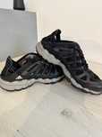 Adidas marimea 43 1/3, modelul Hydrotera.