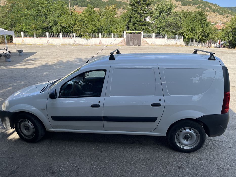 Продавам Dacia Logan 2009