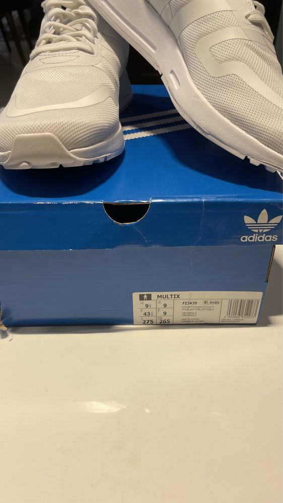 Adidas Маратонки нови 43.5