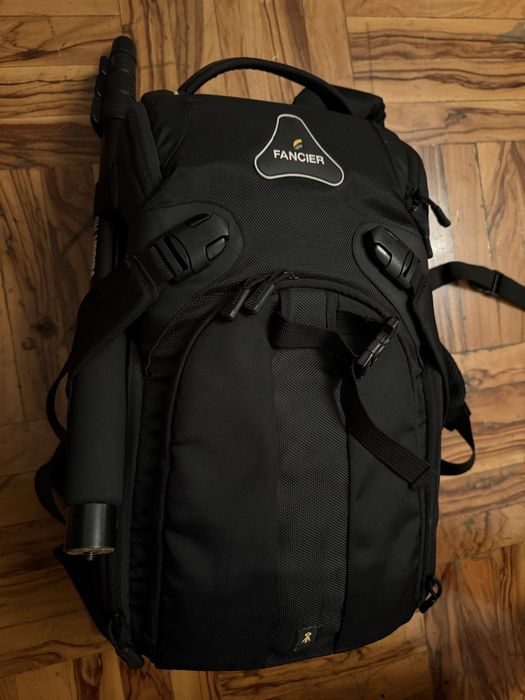 Canon 250d + 3 obiective, blitz Godox, accesorii multe