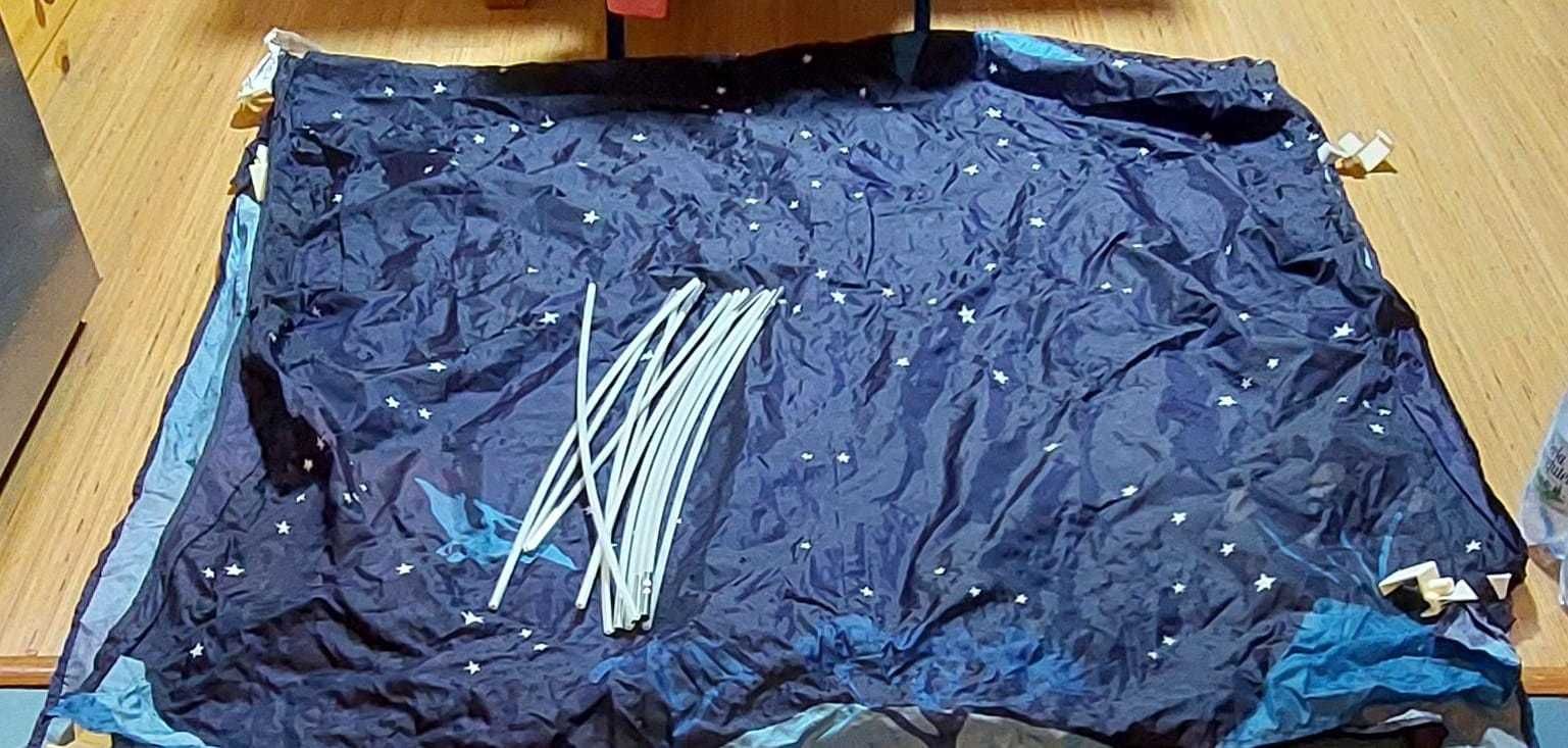 Cort pentru pat Ikea -design cu dinozauri culoare albastru inchis