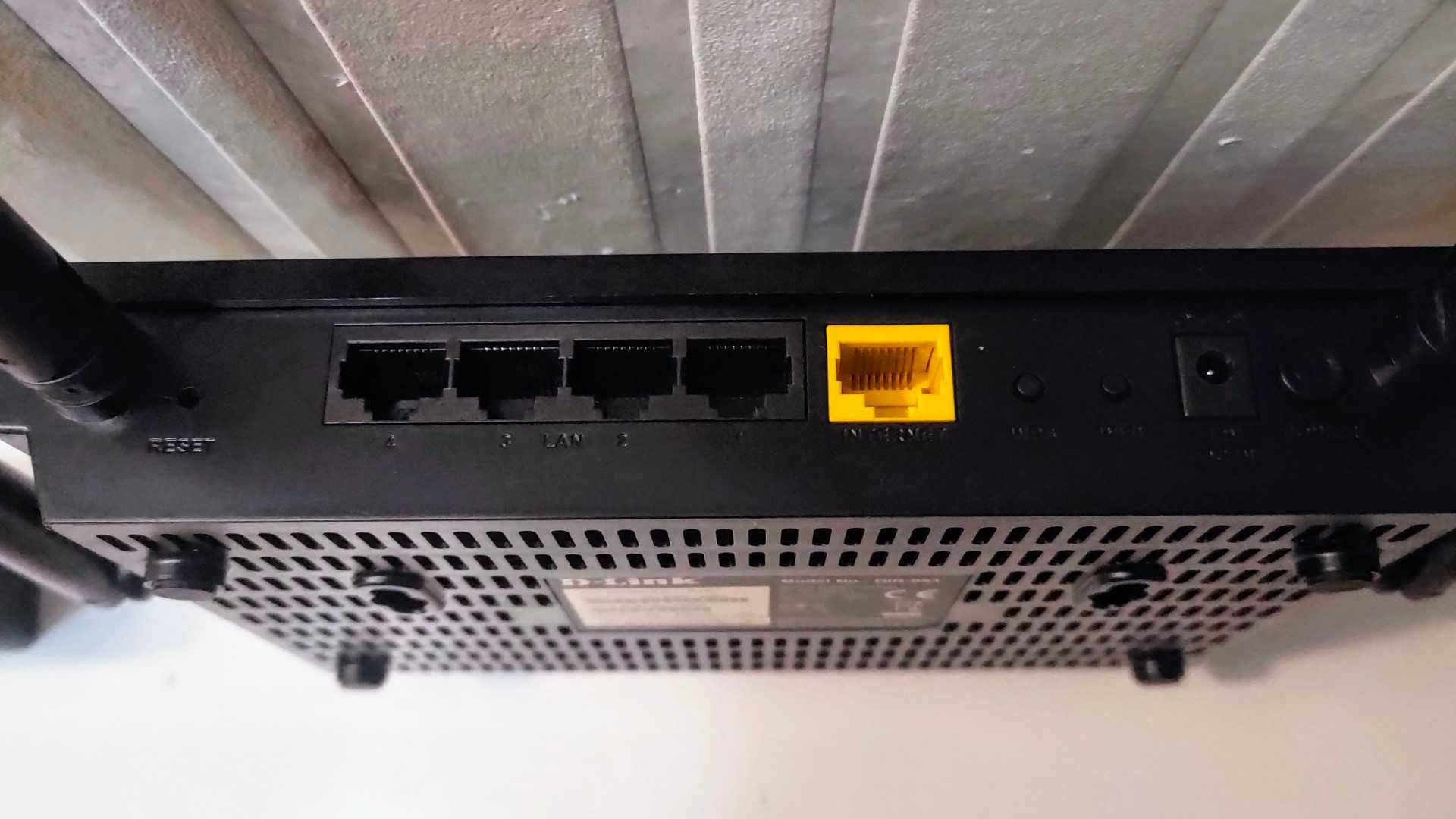 Рутер D-Link DIR-853R1 AC1300 2,4 и 5 MHz 5G Wi-Fi и USB 3 БЕЗОТКАЗЕН!