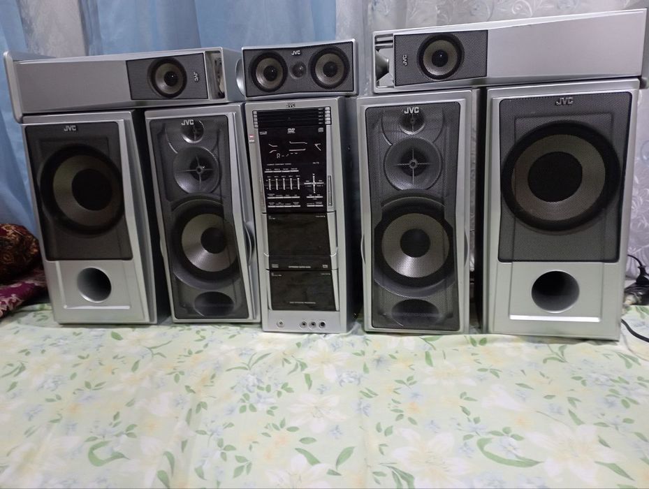 Музикални центір JVC сотилади