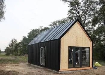 Cabane tip Afrem si case din lemn de locuit