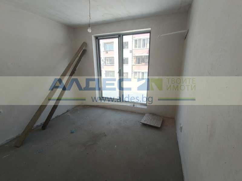 Продава се Двустаен апартамент в София, Център - 91 кв.м за 1924 €/кв.м - Снимка #2