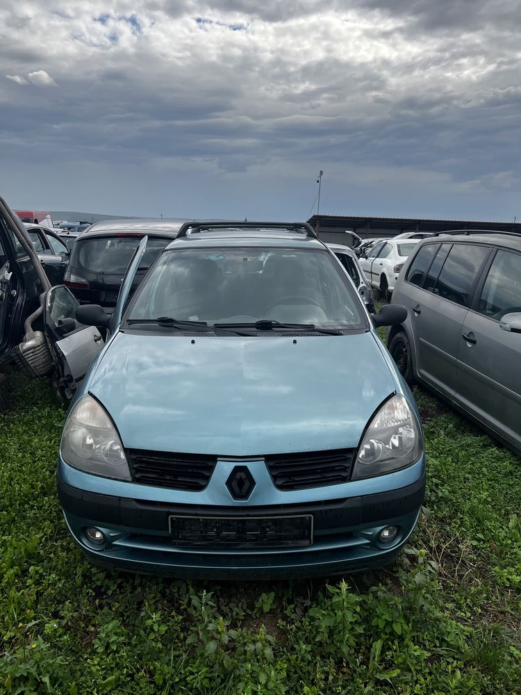 Dezmembrez renault clio 2005