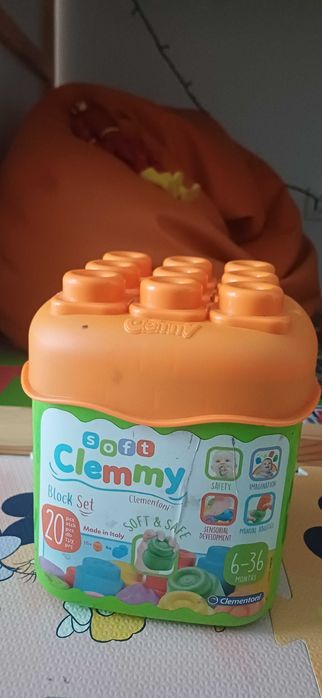 Cuburi moi Clementoni
