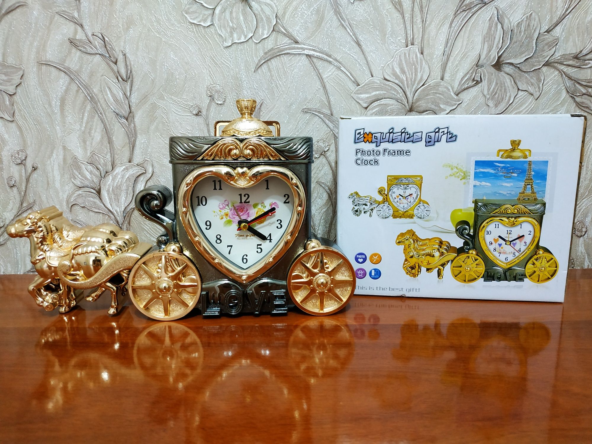 Часы "Карета Золушки".  Новые.