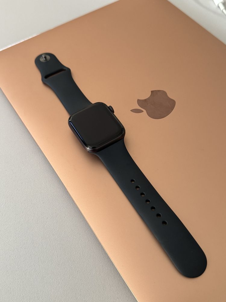 Apple watch se 44 mm