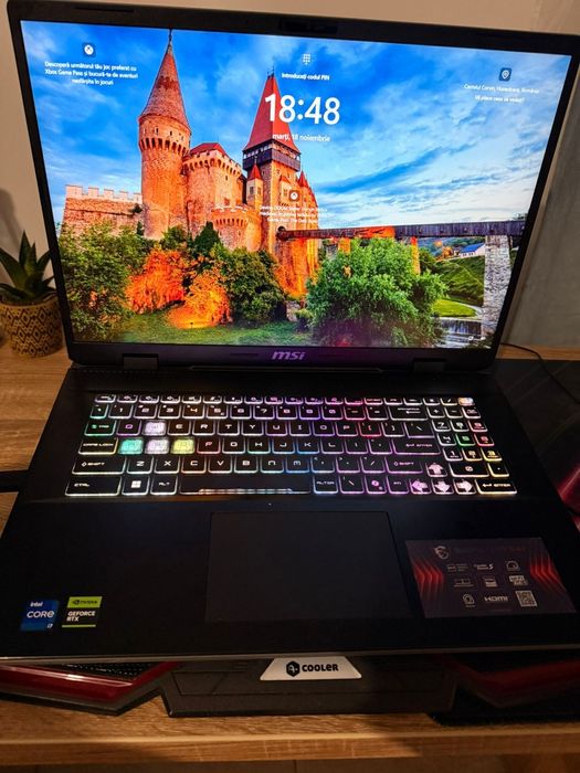 Vând laptop gaming MSI Sword 17