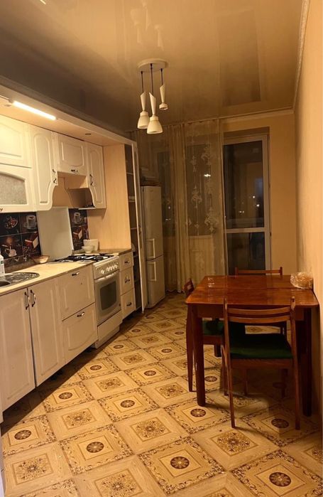 Продается 2 ком кв ,р-н Женис