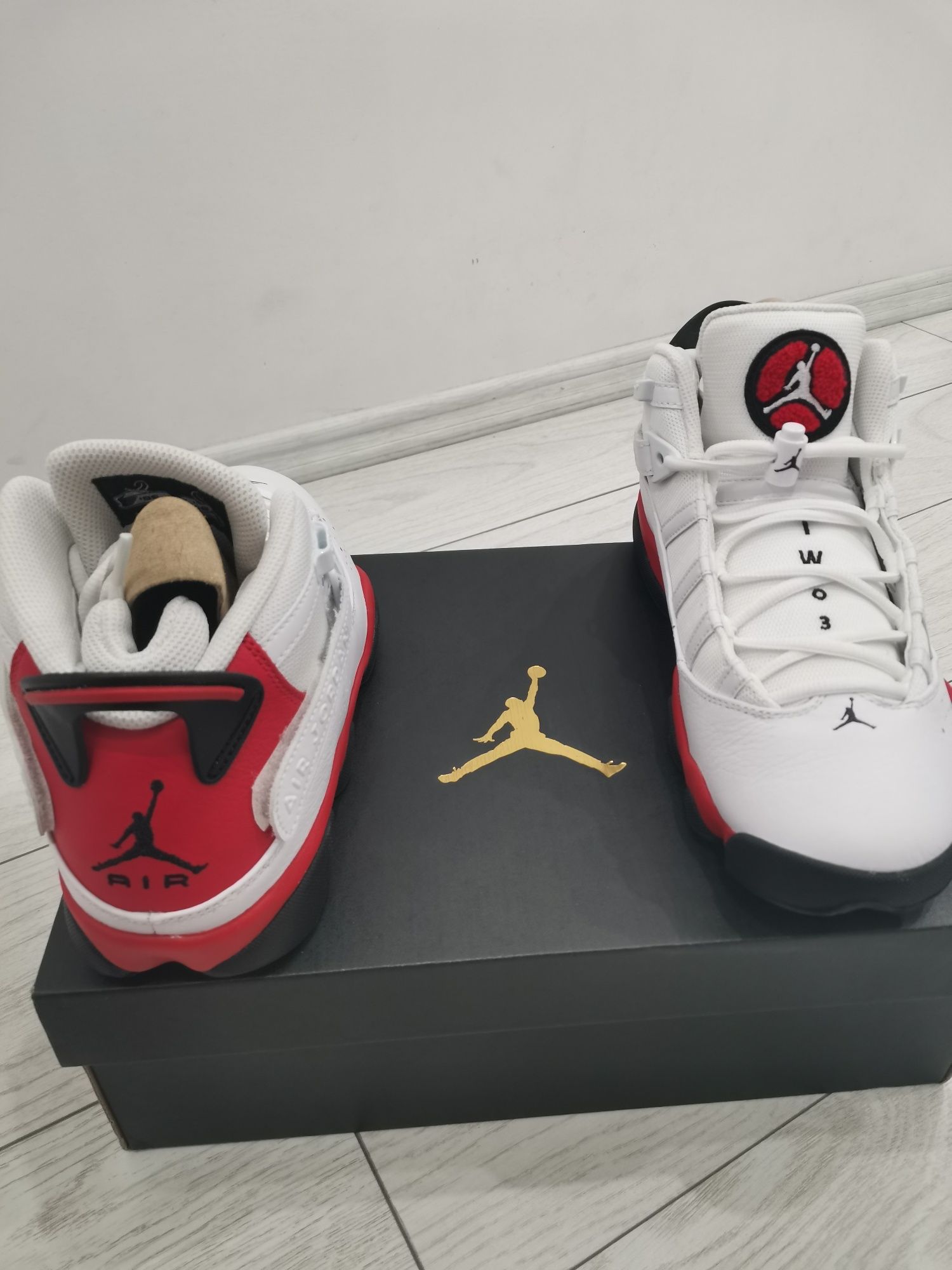 Adidasi Jordan 6 Rings
