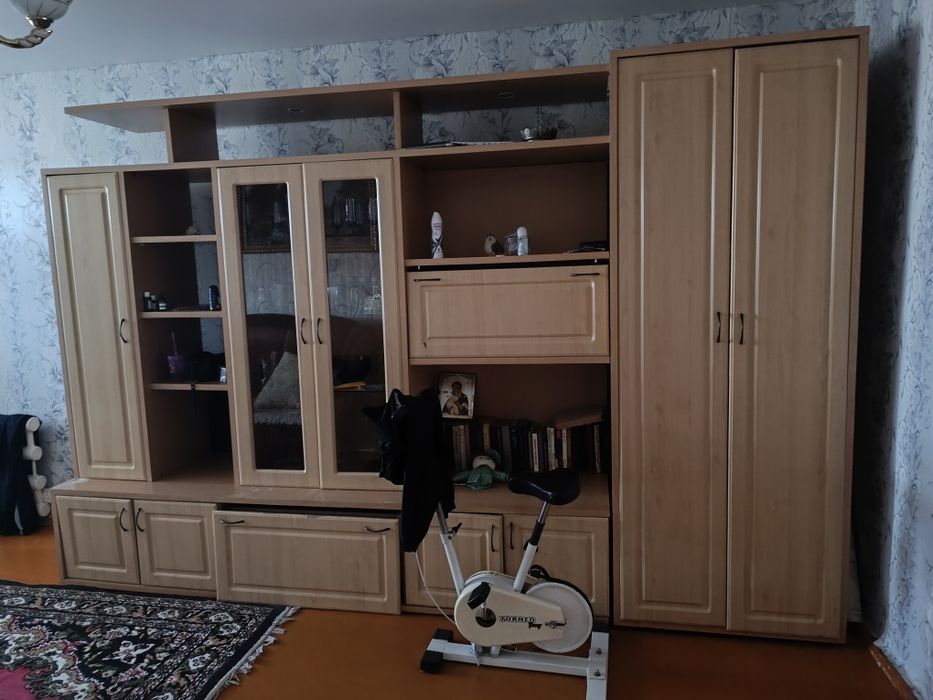 Продам стенку б.у