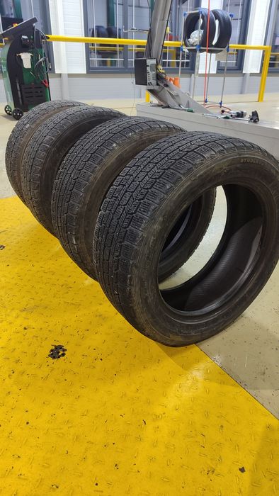 Продам 205/55/16 данлоп зимний