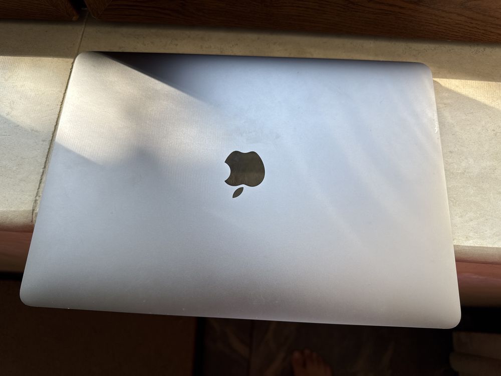 Macbook pro 13 touchbar A1706. (2016)