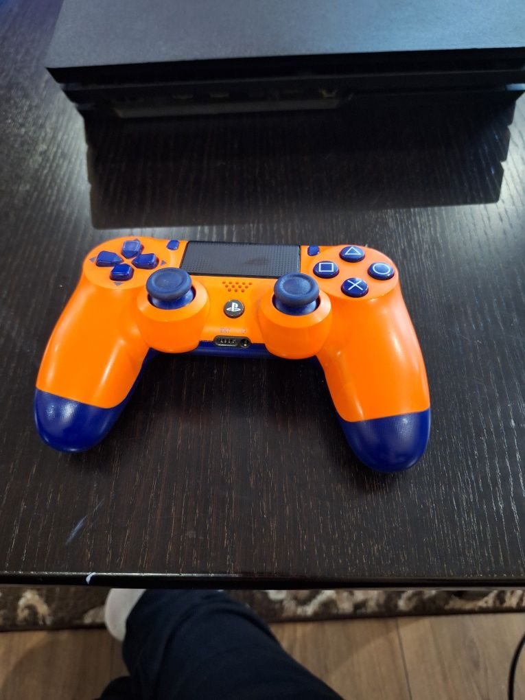 Конзола Sony Playstation 4 pro (PS4), 1000 GB, Черен