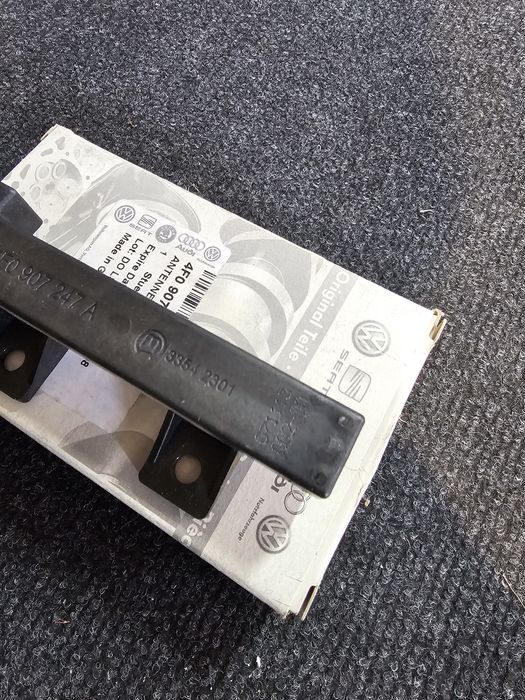 Antena kessy noua originala Audi A6 C6 / Audi Q7

Cod Oe: 4F0 907 247