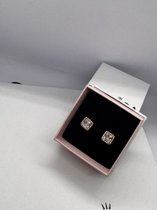 Пандора обеци Pandora