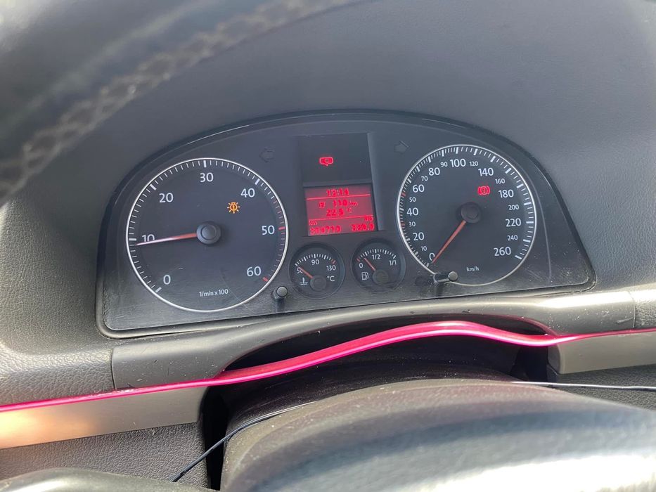 Se vinde Touran stare bună