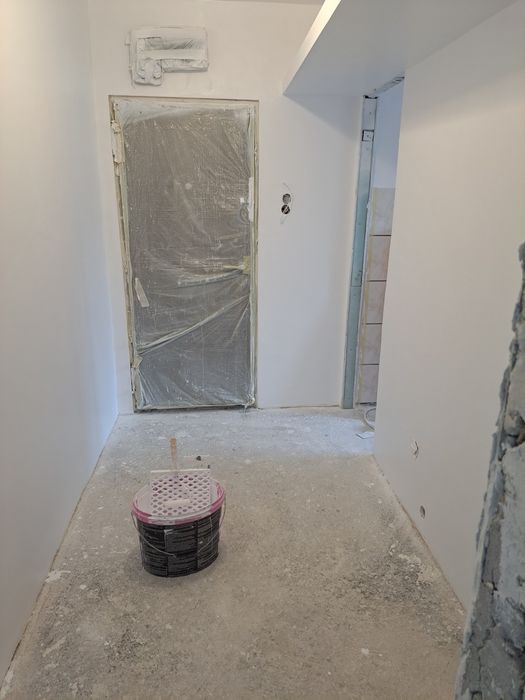 Montez uși apartament