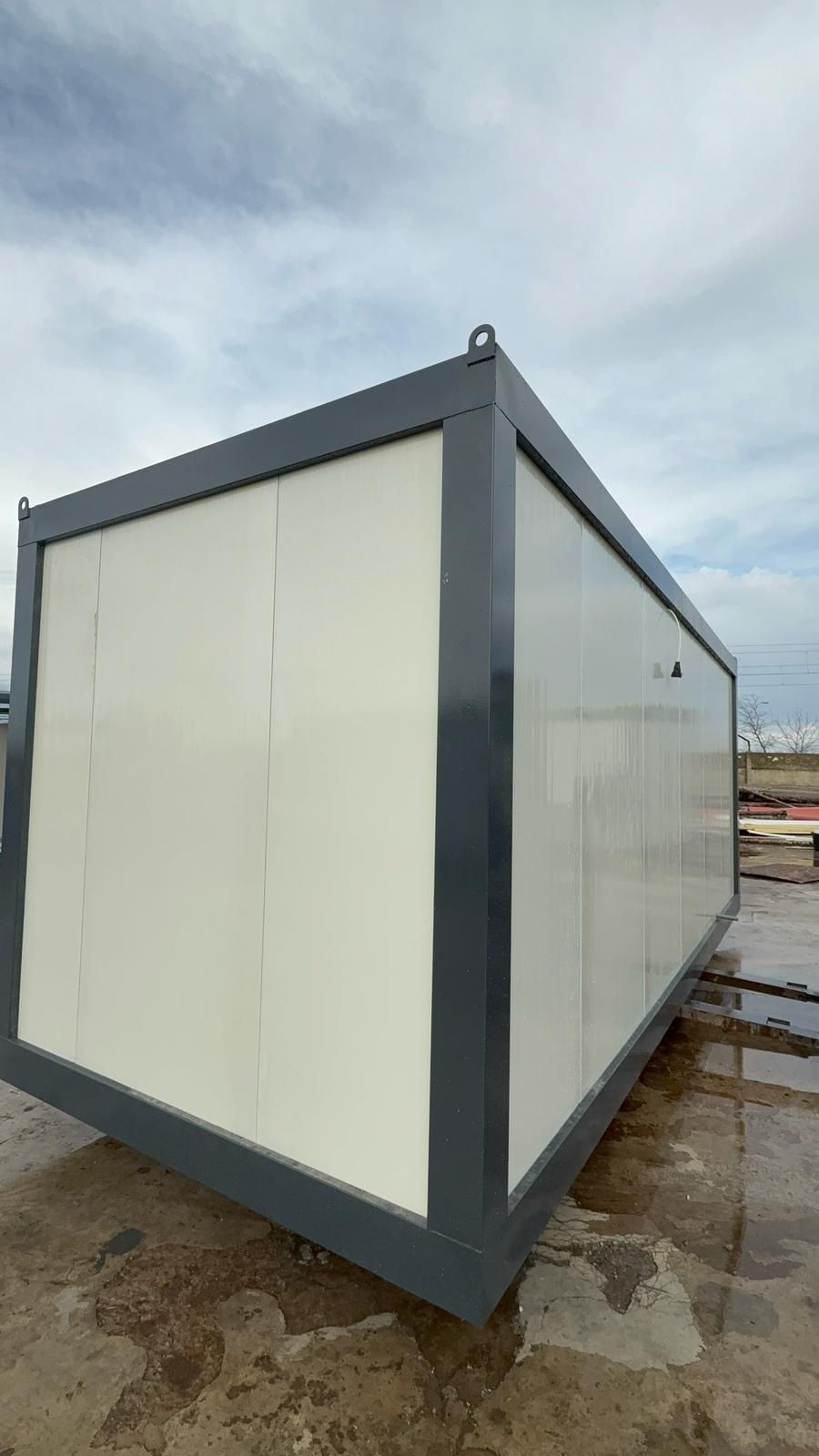 Vand containere modulare! Tip birou cafenea dormitor cu grup sanitar!!