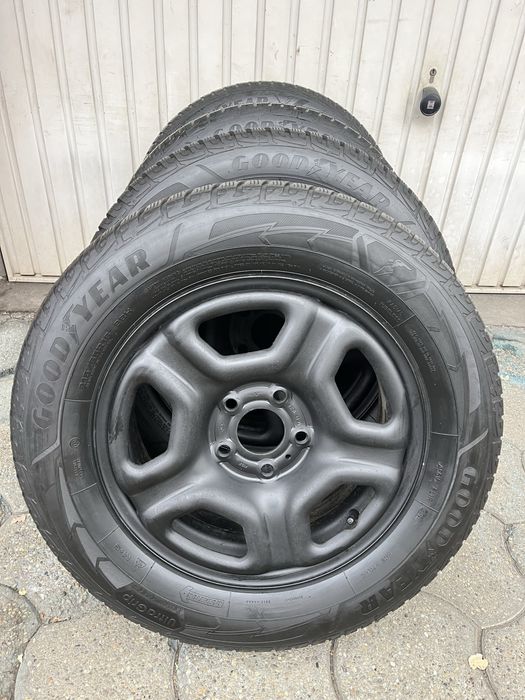 Jante 5x114.3mm anvelope iarna 215/65 R16, Dacia Duster Nissan Renault