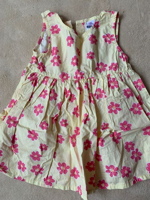 Рокля и гащеризон за момиченце .