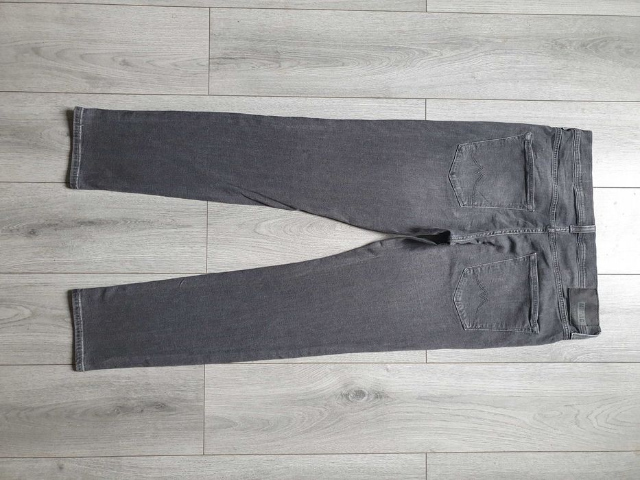 Blugi MUSTANG "Vegas" - Marime W36 L32 (Talie 96 cm)