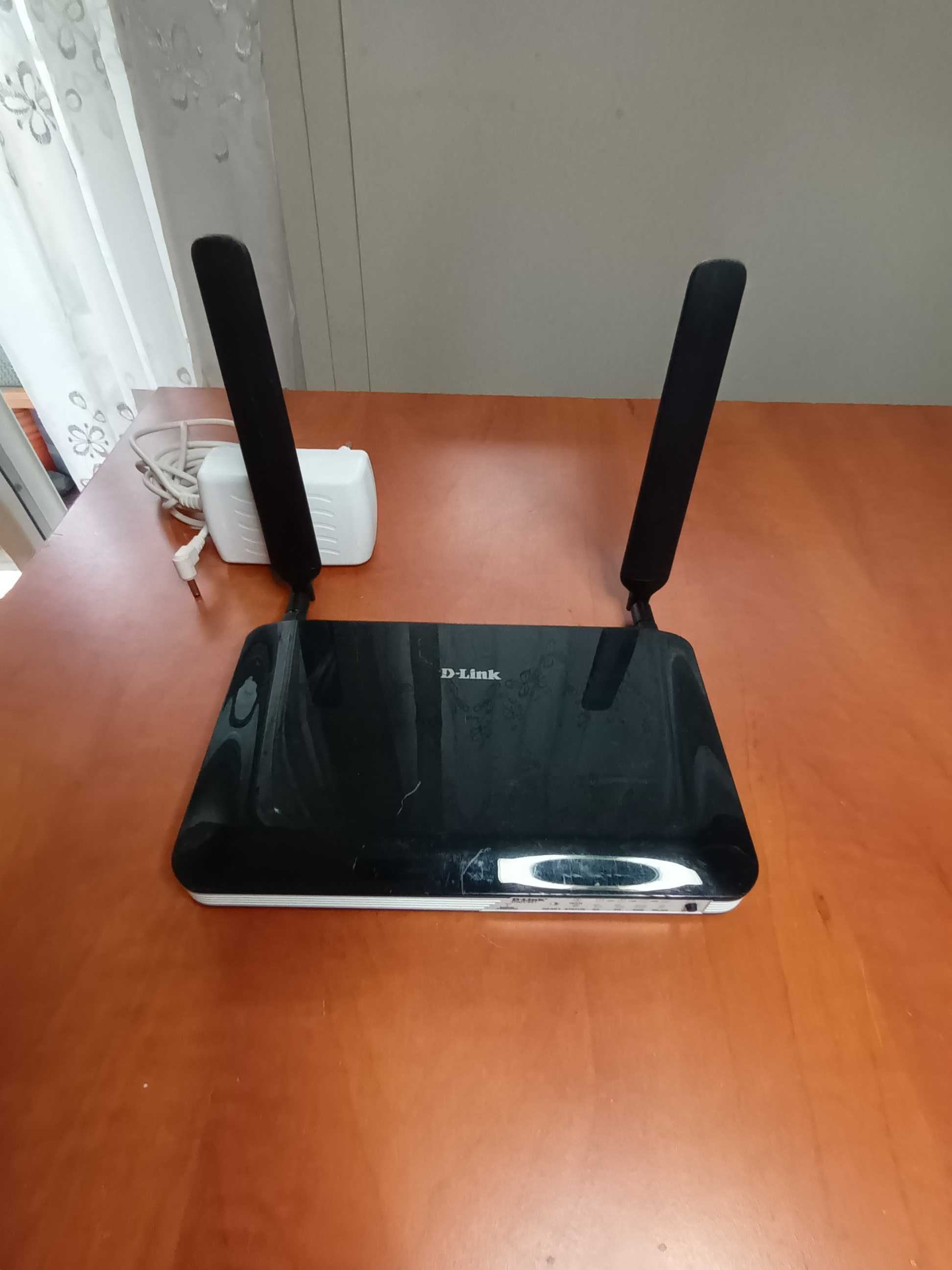 Router internet cartela SIM Wireless D-link DWR-921 LTE 4G necodat