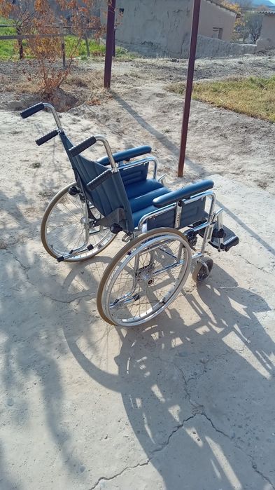 Инвалидной коляска.