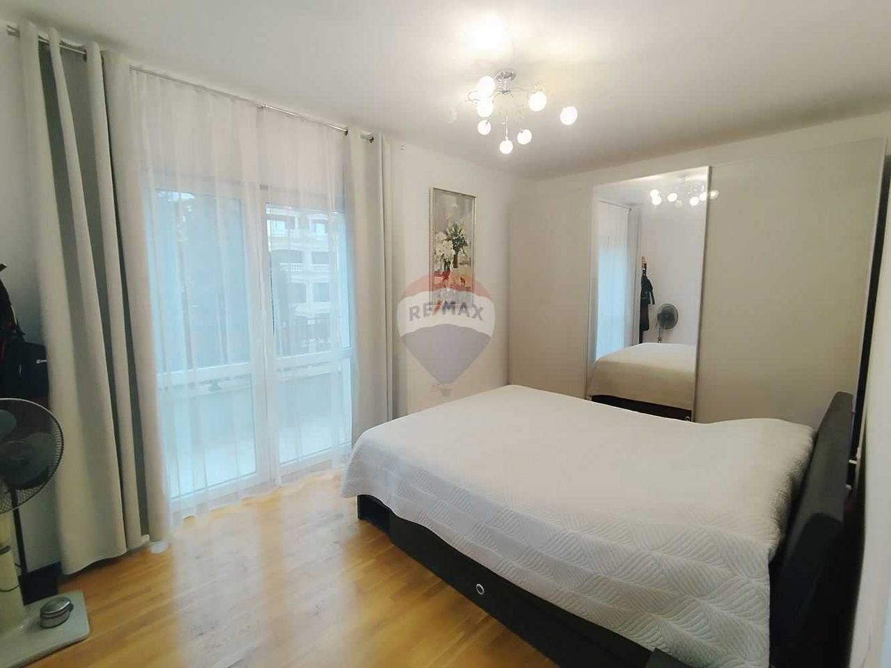 Продава се Двустаен апартамент в к.к. Св.Св. Константин и Елена - 77 кв.м за 2726 €/кв.м - Снимка #3