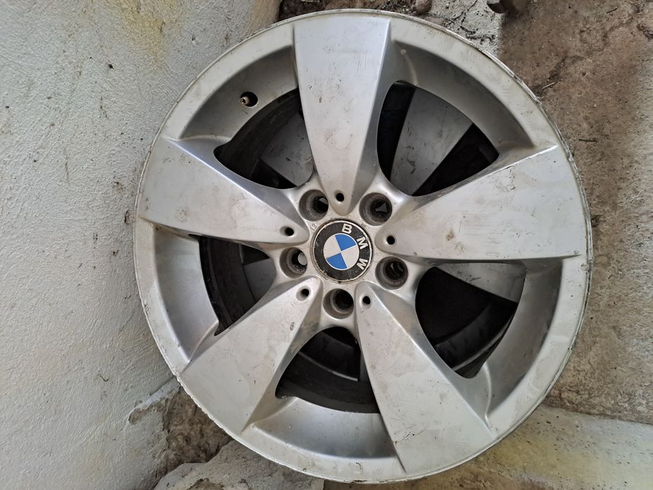 Vând jante bmw 17"