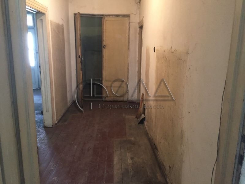 Продава се Тристаен апартамент в София, Център - 88 кв.м за 2171 €/кв.м - Снимка #7