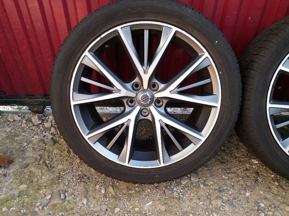 Jante R19 VOLVO S60 V60 Xc60 Xc70 S90 V90 CC 5-Triple Spoke Matt