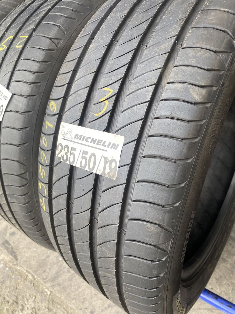 235/50/19 Michelin Vara
