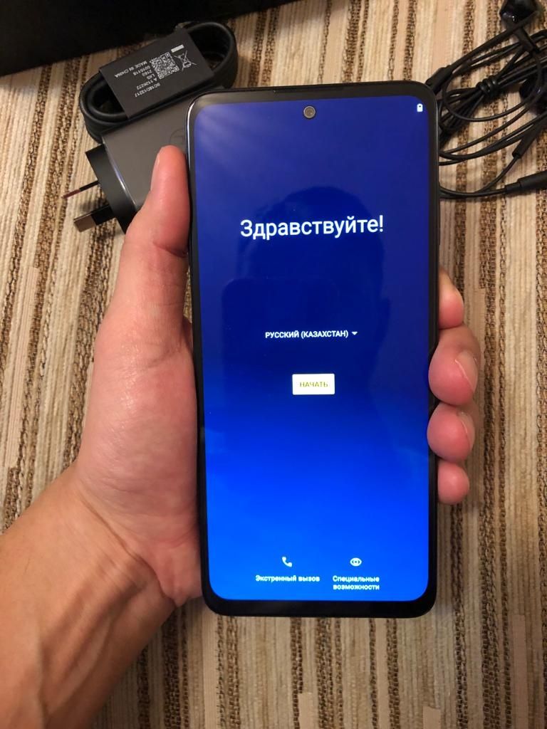 Продаю Motorola edge 20 fusion
