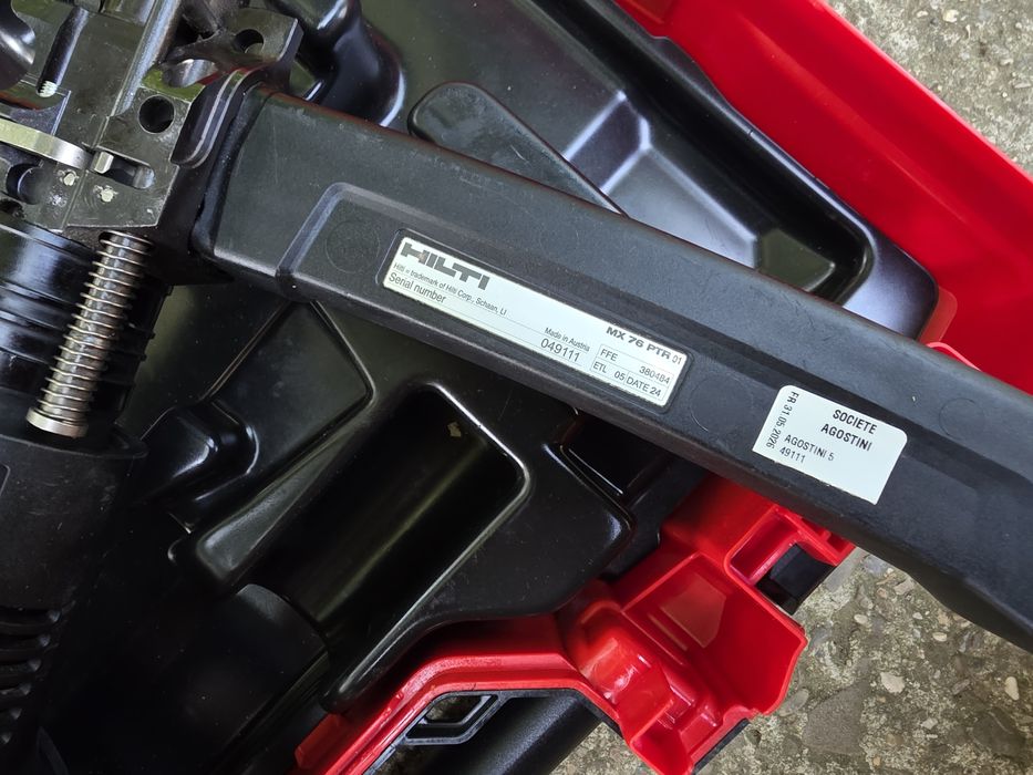 Pistol cu capse Hilti  DX76 PTR , cuie metal