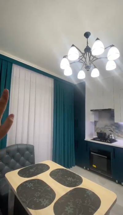 Сув бойида жойлашган квартира сотилади . Квартира озимизаники