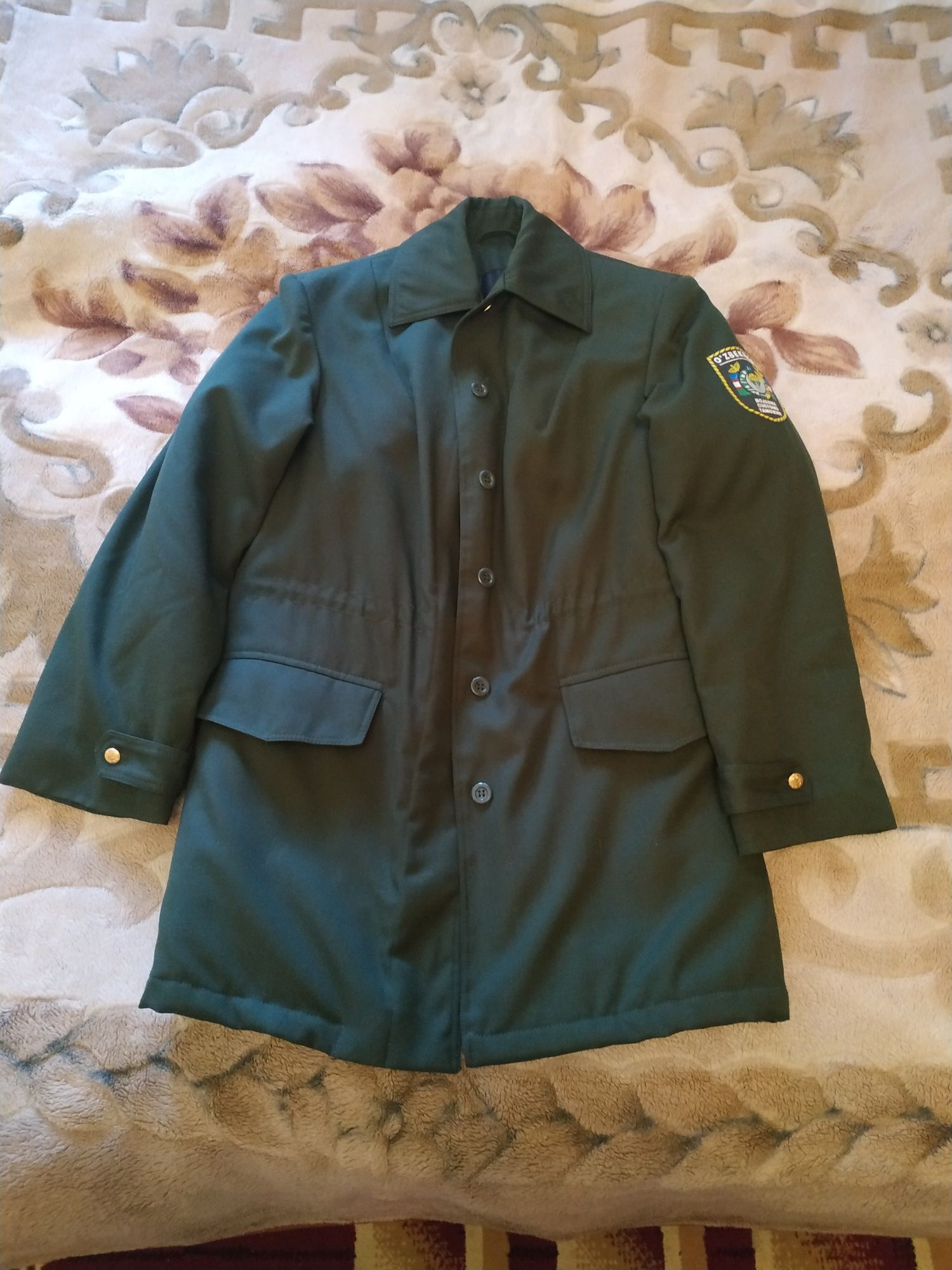 Продаётся женская военная куртка,новая