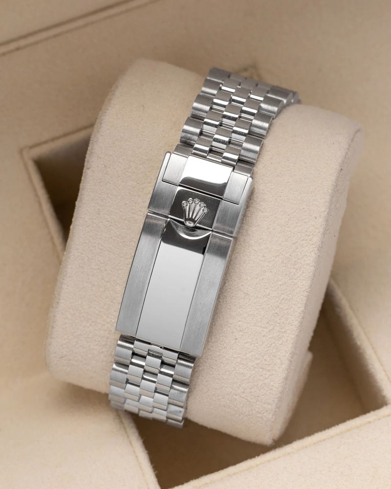 Часовник Rolex Pepsi