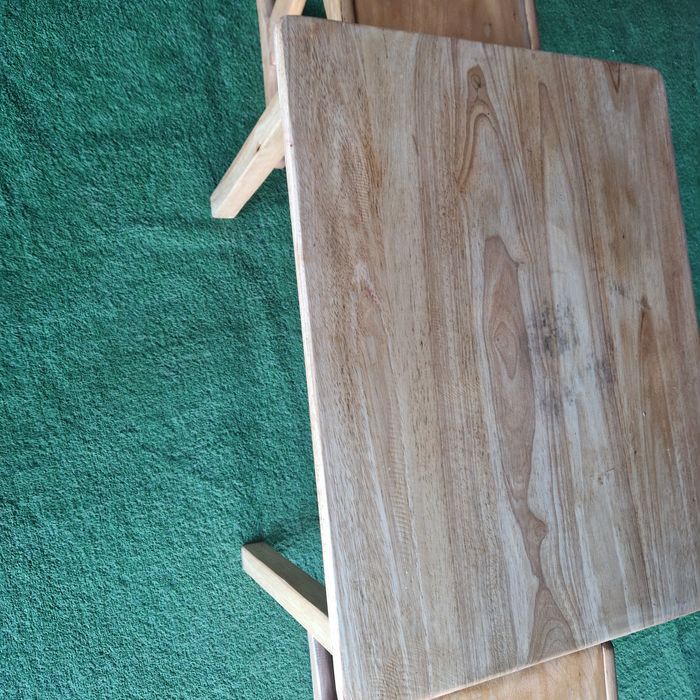 Măsuță de copii si scaune din lemn madiv