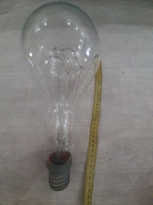 Большая лампа ,длинна 31-32 сантиметров