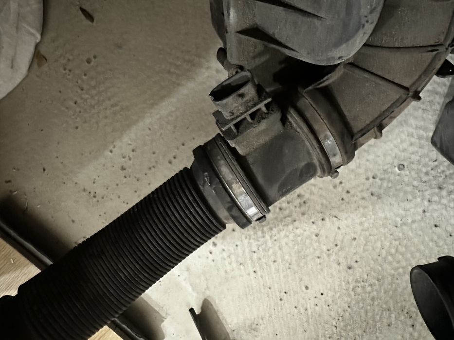 Debitmetru aer Opel Astra H G Zafira A B Corsa 1.6 benzina 1.7 cdti