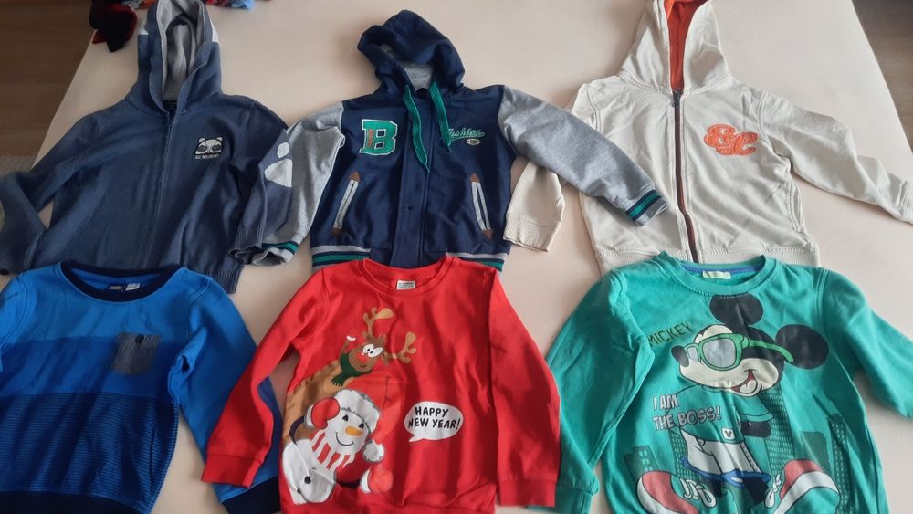 Lot hanorace/ bluze grosute marimea 110-116