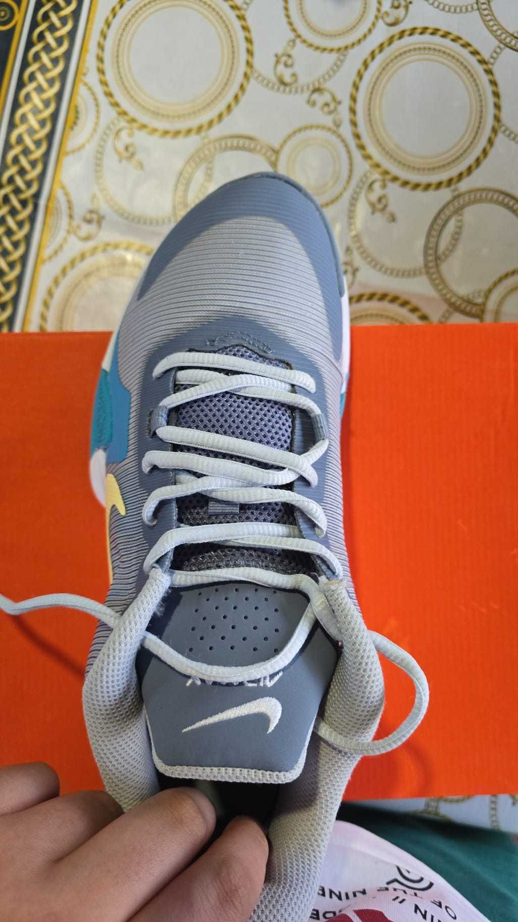 Adidași Nike Air Max impact 4